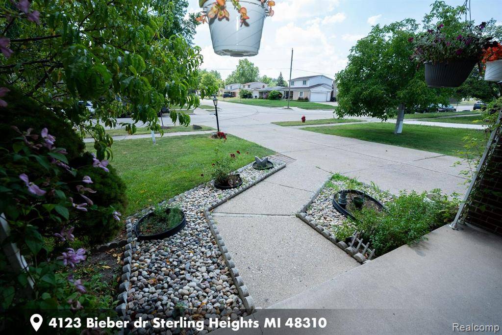 Sterling Heights, MI 48310,4123 Bieber Drive