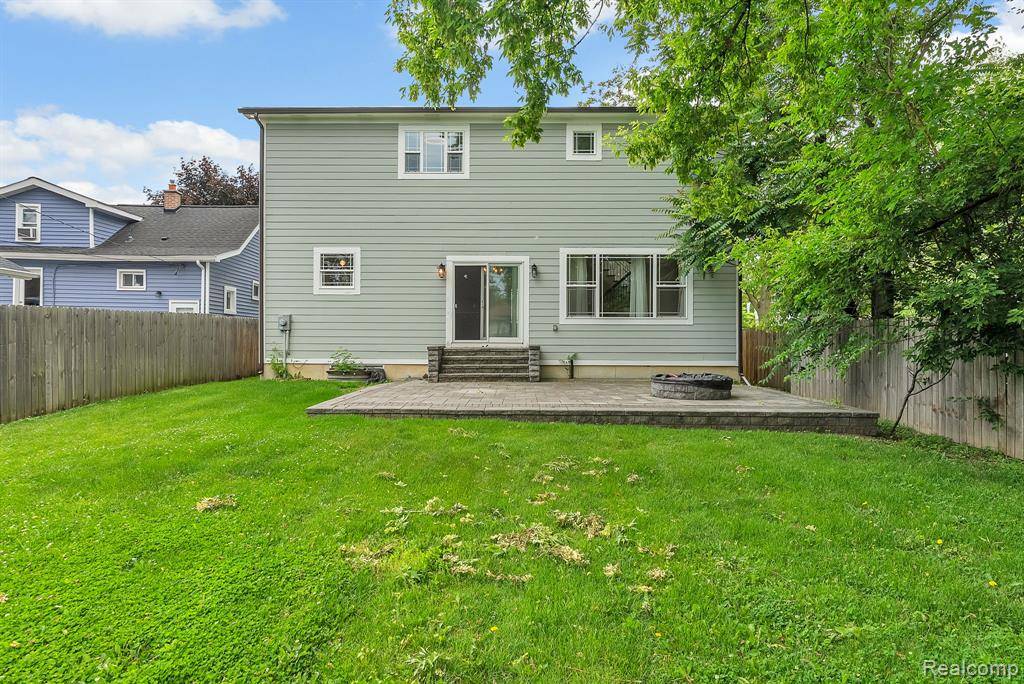 Royal Oak, MI 48073,423 Woodlawn Avenue