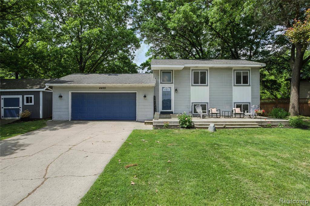 4405 Lamson Drive, Waterford Twp, MI 48329
