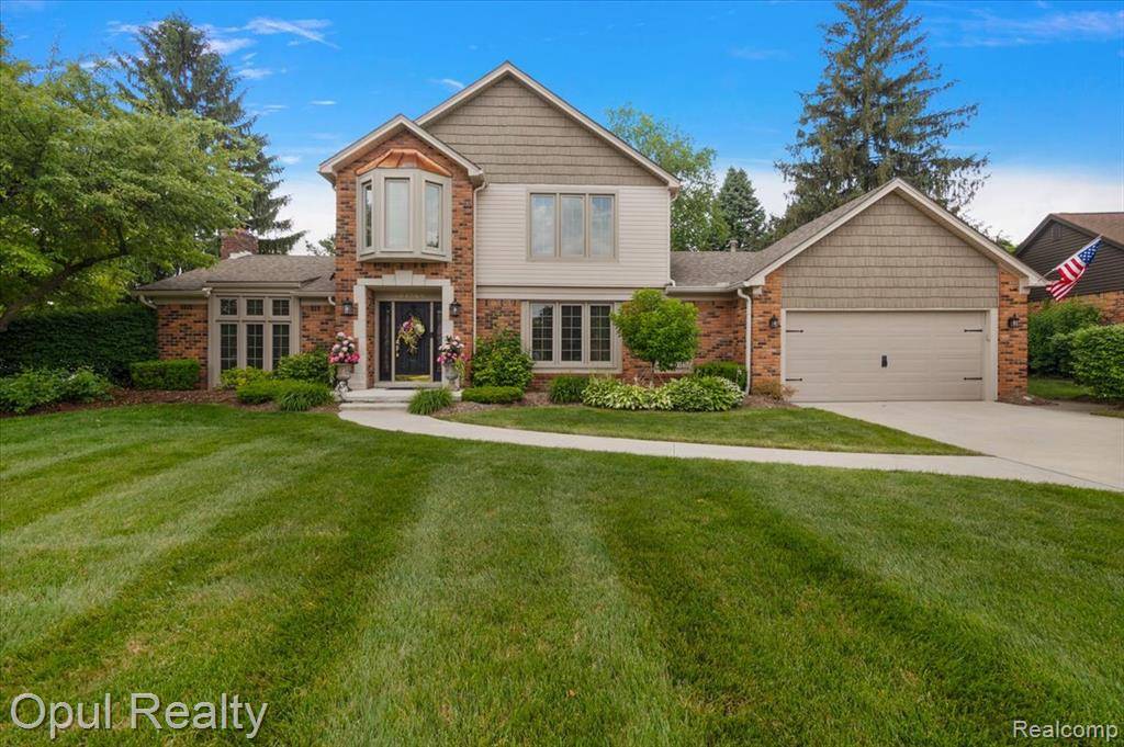 37566 E Meadowhill Drive, Farmington Hills, MI 48334