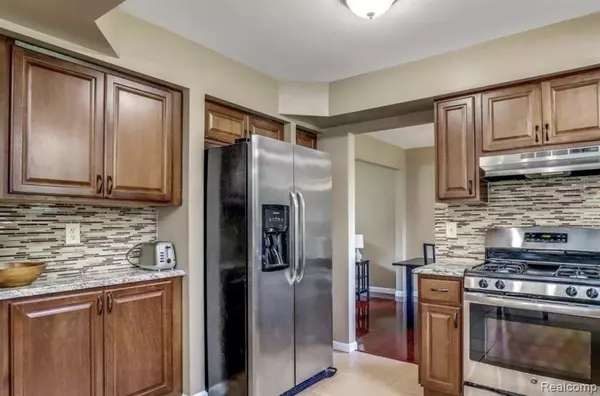 Troy, MI 48085,2508 Coral Drive