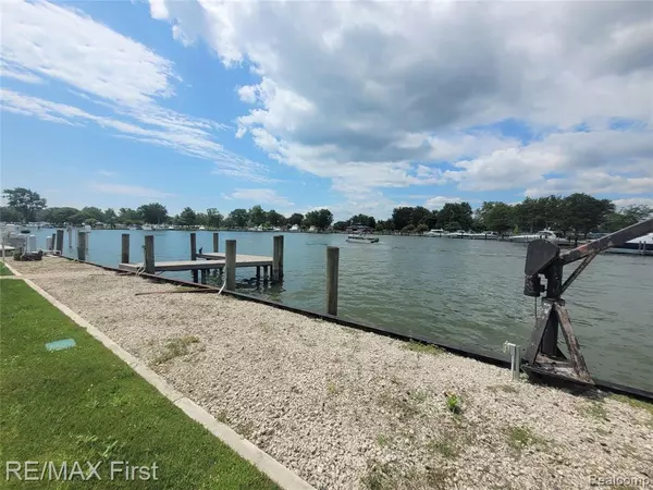 Harrison Twp, MI 48045,38025 Huron Pointe Drive