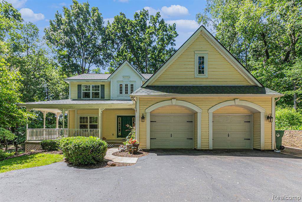 6155 Carey Road, Commerce Twp, MI 48382