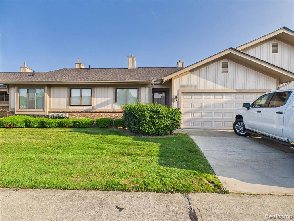 38772 Windmill Pointe N, Clinton Twp, MI 48038