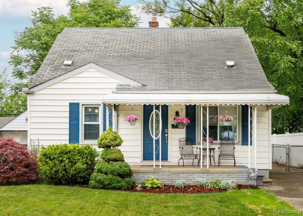 625 Whitcomb Avenue, Royal Oak, MI 48073