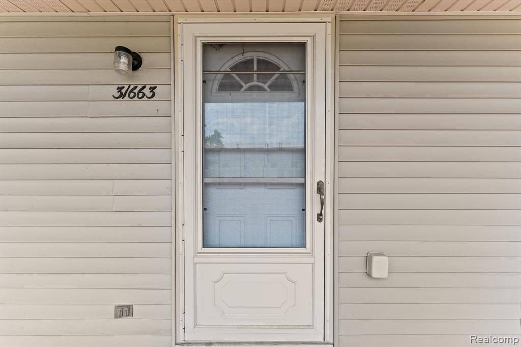 Roseville, MI 48066,31663 Nardelli Lane