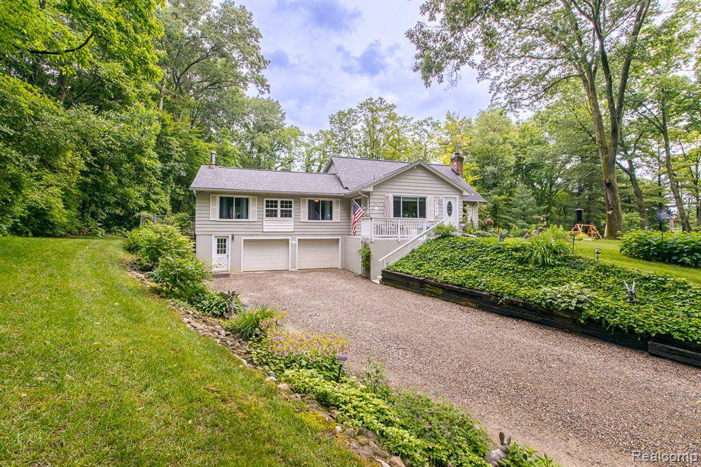 5124 Perryville Road, Groveland Twp, MI 48442