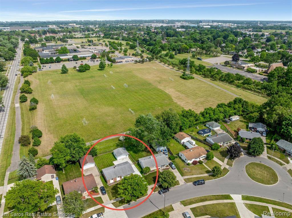 Warren, MI 48092,32216 Exeter Drive