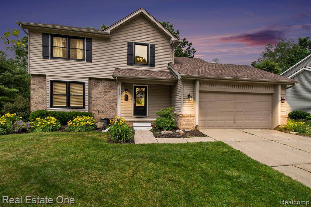 964 Abbey Lane, Milford Vlg, MI 48381
