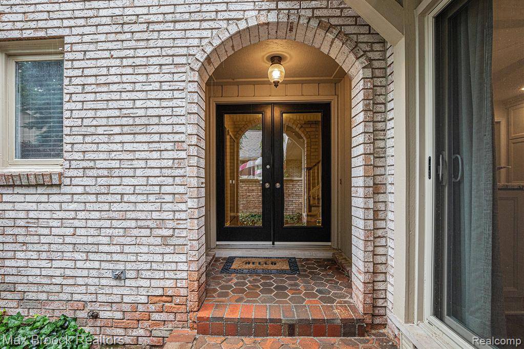 Bloomfield Twp, MI 48304,1337 Knollcrest Circle