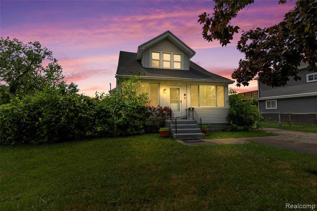 27371 Demrick Street, Roseville, MI 48066