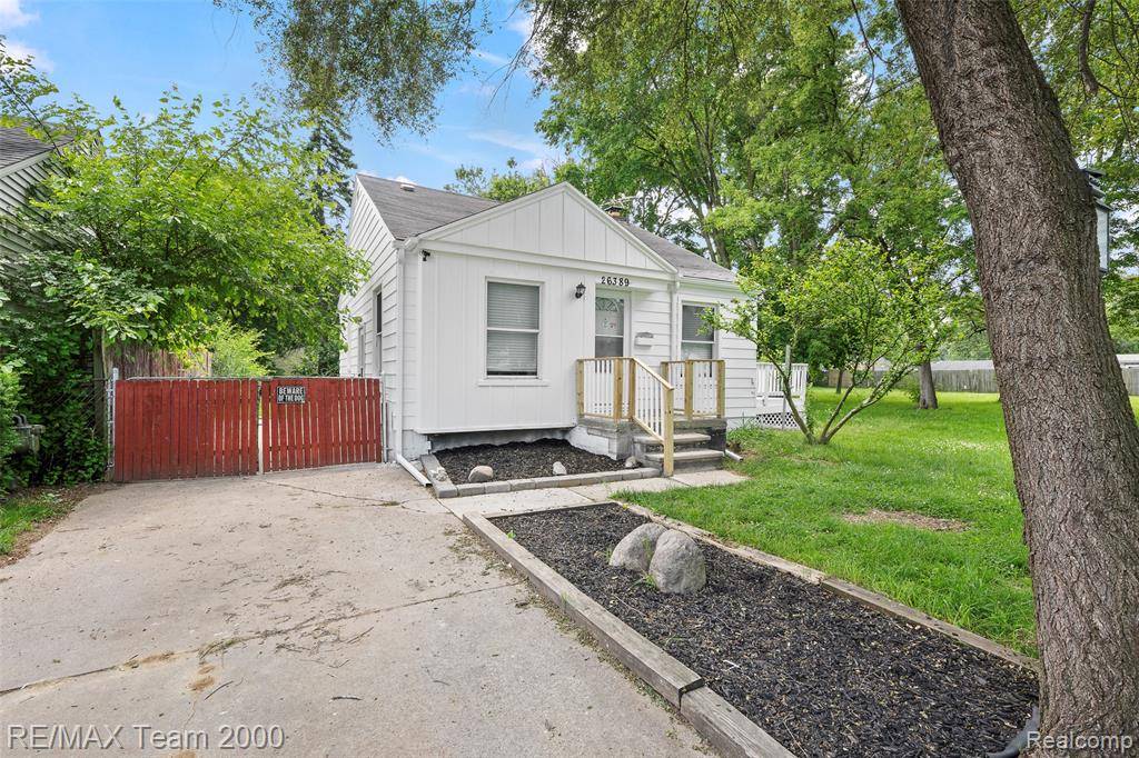 Dearborn Heights, MI 48125,26389 Annapolis Street