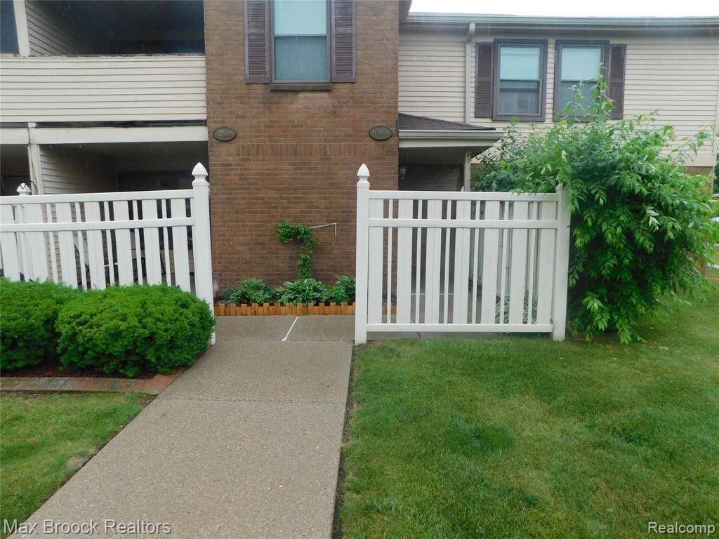 Northville, MI 48167,19570 N Northridge Drive 13