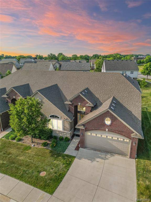 Warren, MI 48092,30475 Berghway Trail