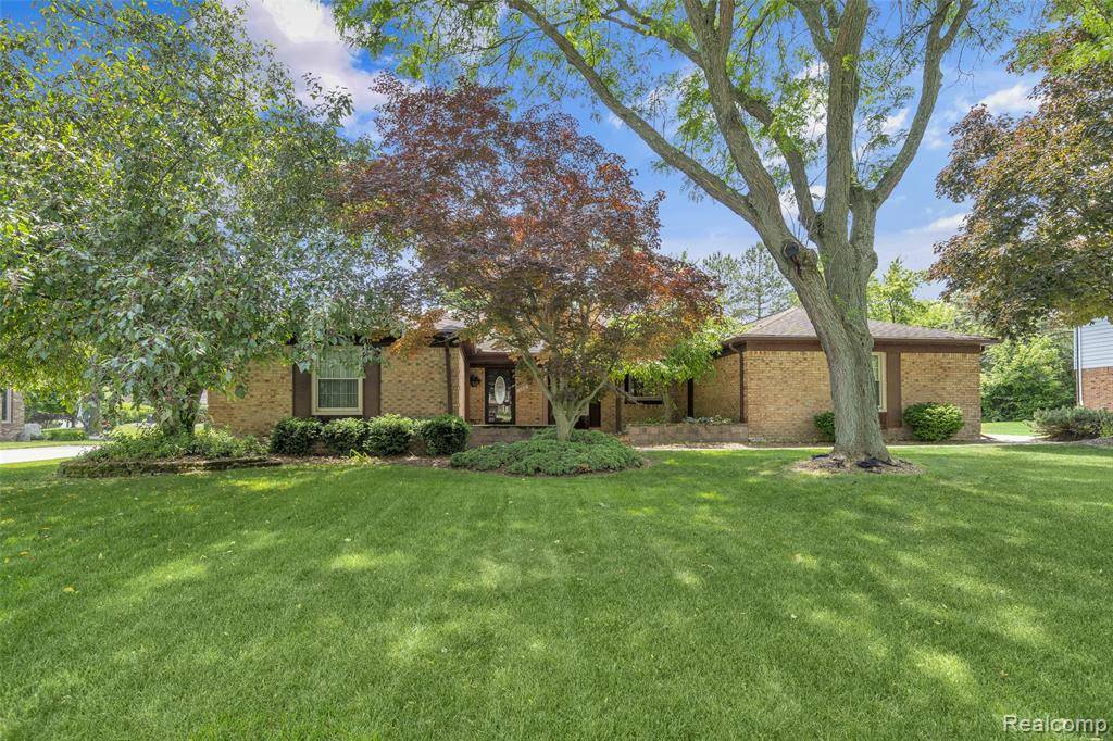 366 Tara Drive, Troy, MI 48085