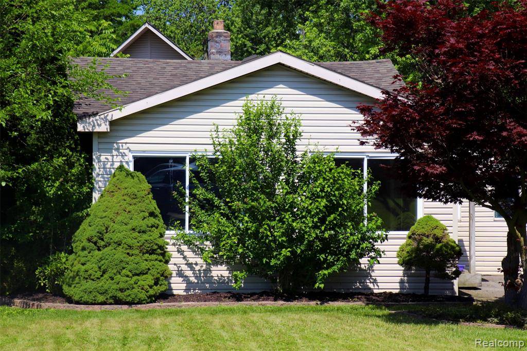Waterford Twp, MI 48329,7044 Desmond Road