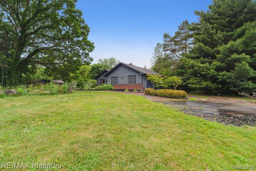 Brighton, MI 48116,5152 Milroy Lane