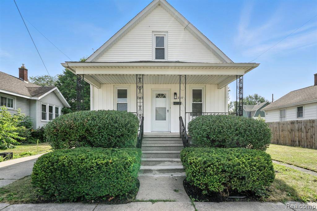2311 S Jefferson Street, Bay City, MI 48708