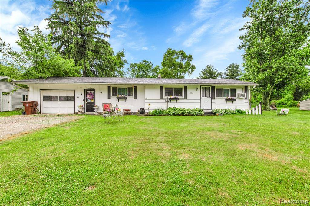 334 Monroe Street, Webberville Vlg, MI 48892