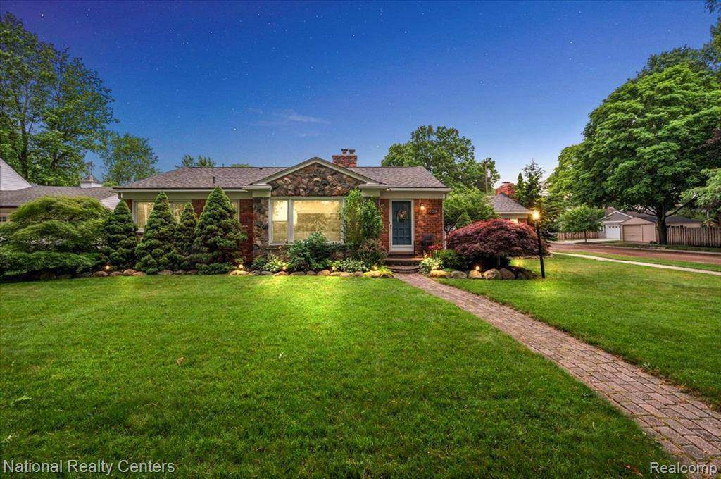 3002 Bamlet Road, Royal Oak, MI 48073