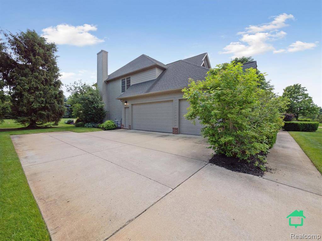 Saline, MI 48176,6345 Brookview Drive