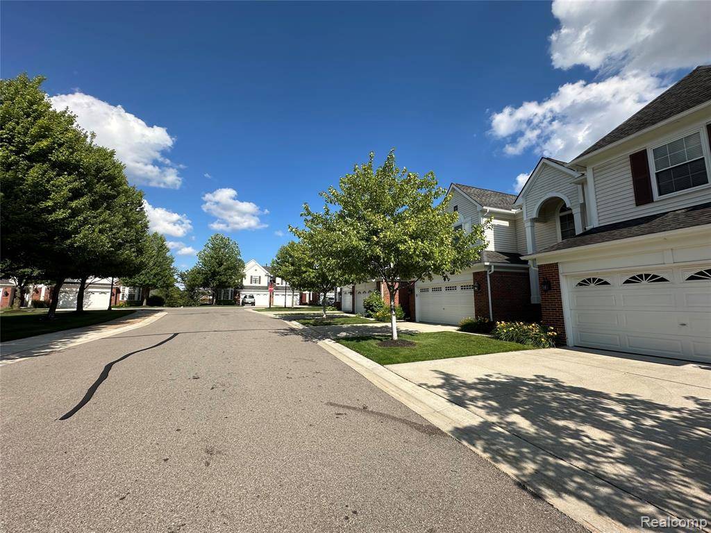 Novi, MI 48377,41827 Yeats Drive