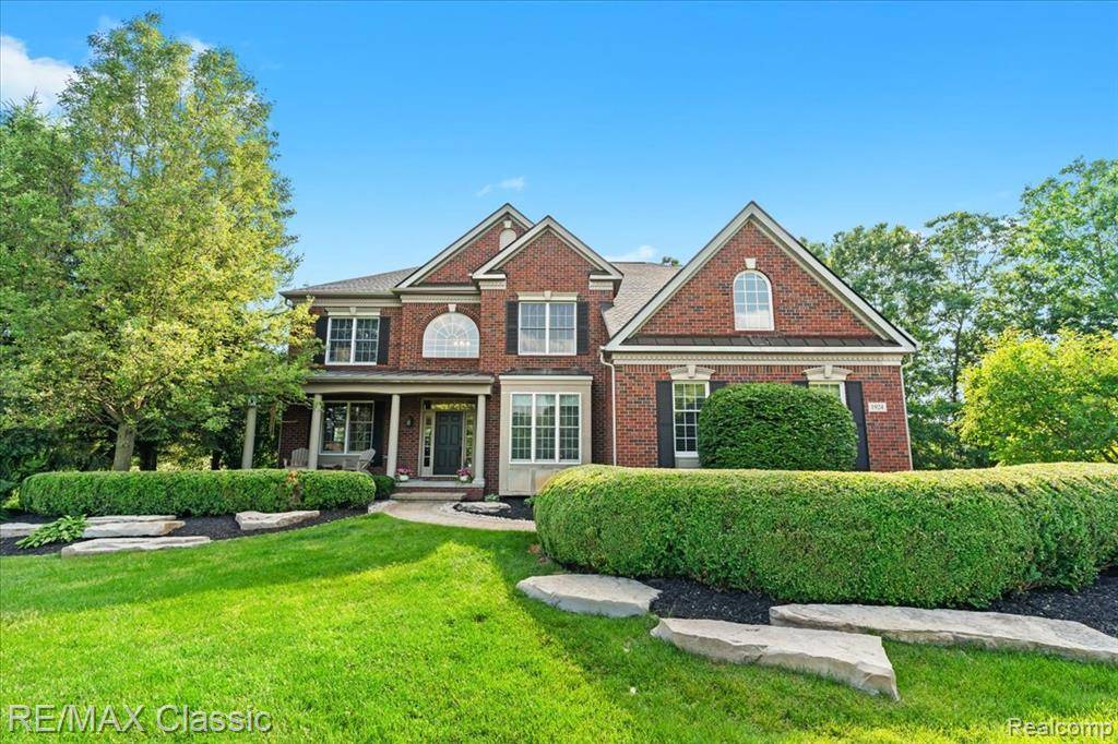 1924 Scenic Drive, Milford Twp, MI 48380