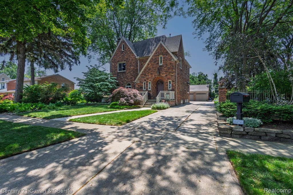 Dearborn, MI 48128,21975 WILDWOOD Street
