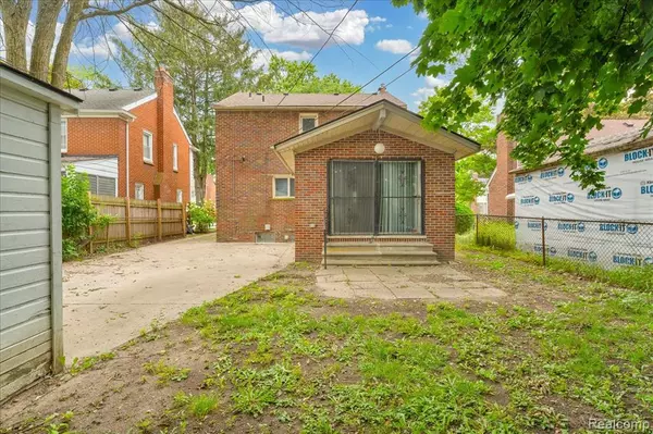 Detroit, MI 48219,17400 Huntington Road