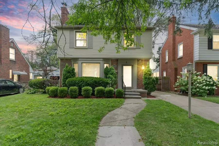 17400 Huntington Road, Detroit, MI 48219