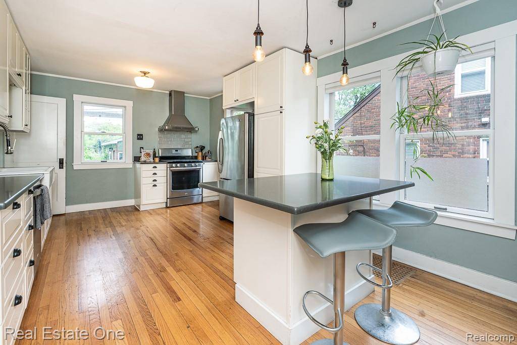 Ferndale, MI 48220,1388 W Troy Street