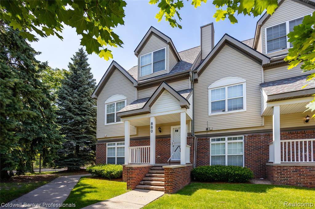 Detroit, MI 48202,880 Seville Row
