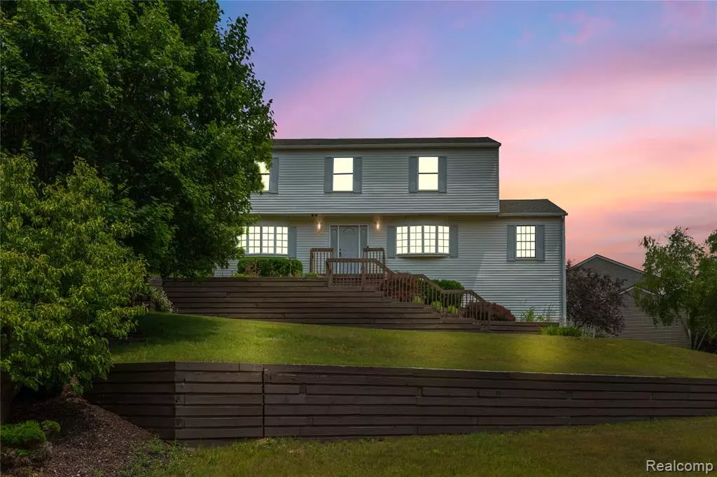 Green Oak Twp, MI 48189,10944 Charring Cross Circle
