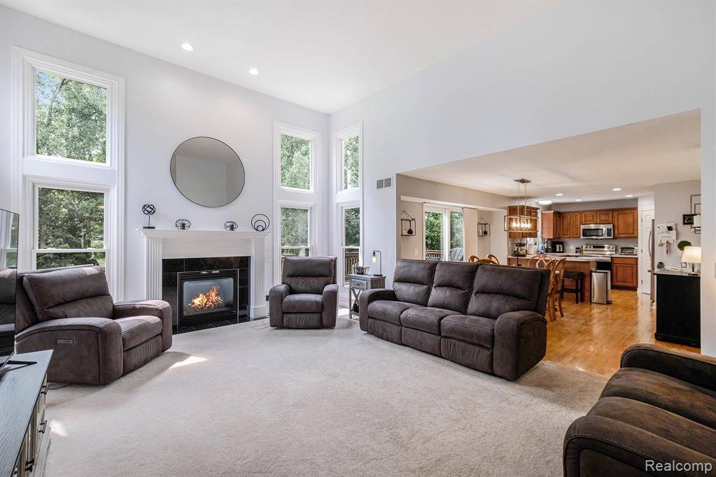 Fenton, MI 48430,2390 Torrey Grove Court