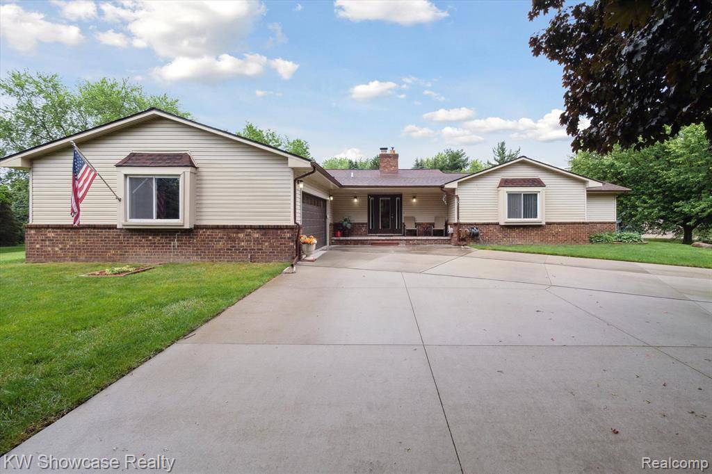59300 Montego Drive, Lyon Twp, MI 48165