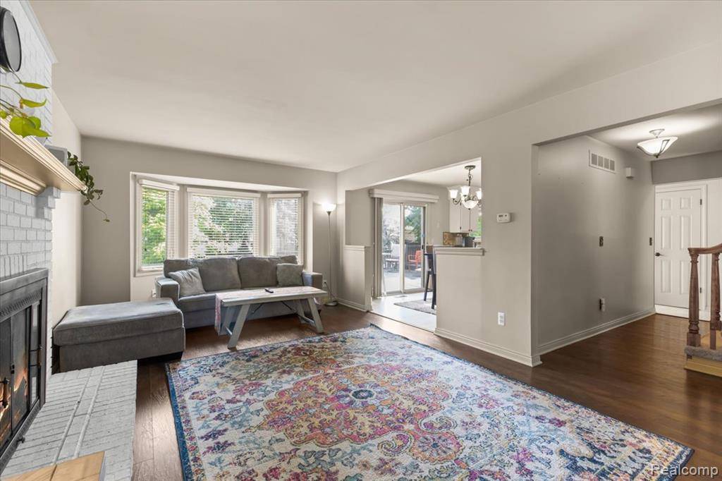 Macomb Twp, MI 48044,18068 Autumn Lane