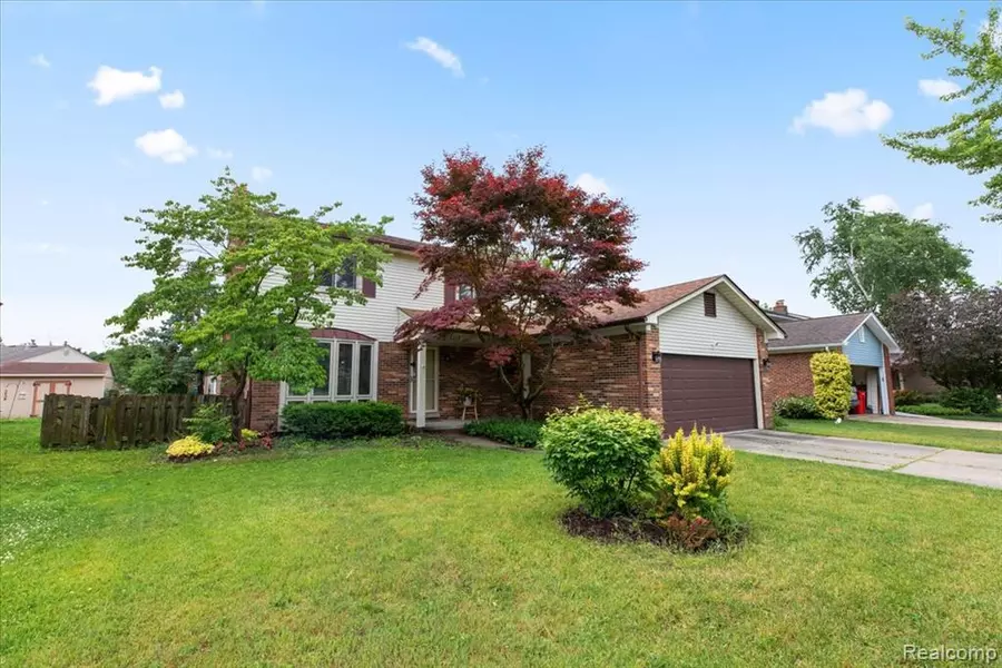 18068 Autumn Lane, Macomb Twp, MI 48044