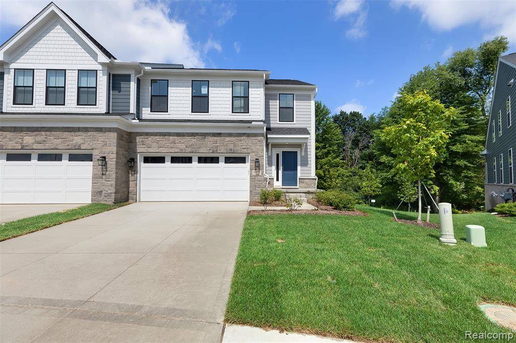 West Bloomfield Twp, MI 48323,5332 Trail Vista Dr