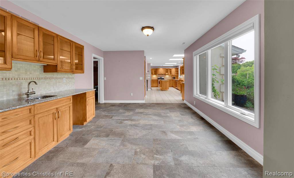 West Bloomfield Twp, MI 48322,6663 Bloomfield Lane