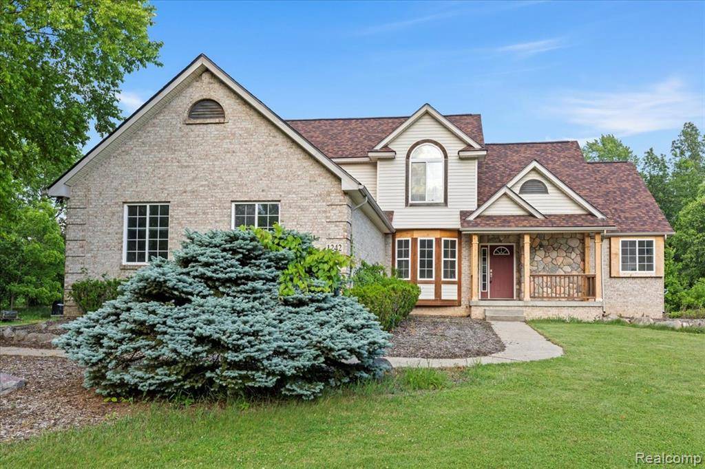 Oxford Twp, MI 48371,1242 Meadowbrook Court