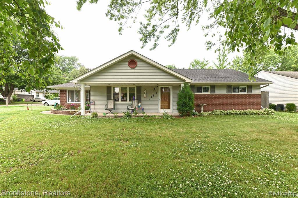 37411 Edgewood Street, Clinton Twp, MI 48036