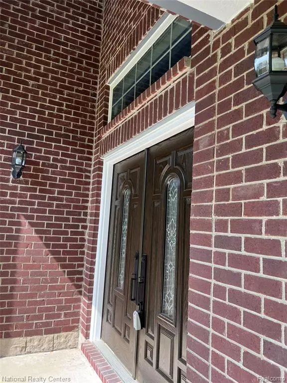Farmington Hills, MI 48336,21504 Randall Street