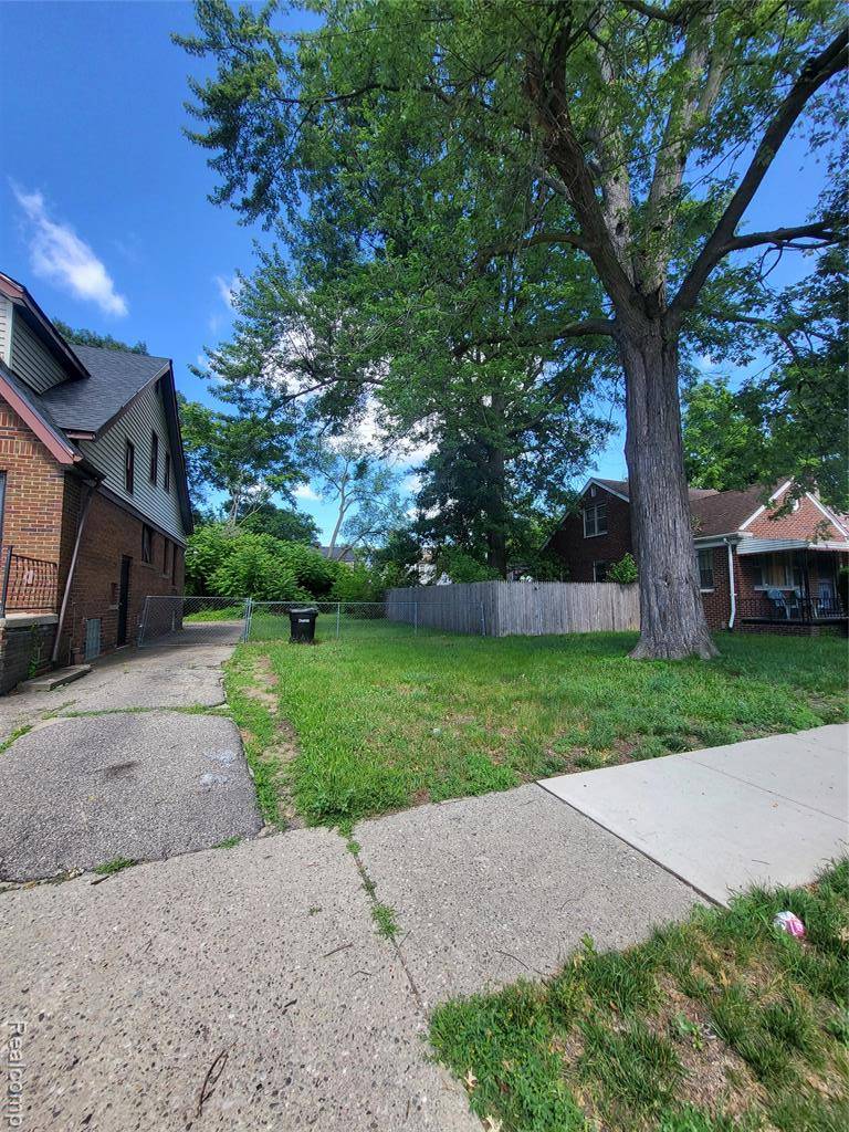 Detroit, MI 48235,16559 Sorrento Street