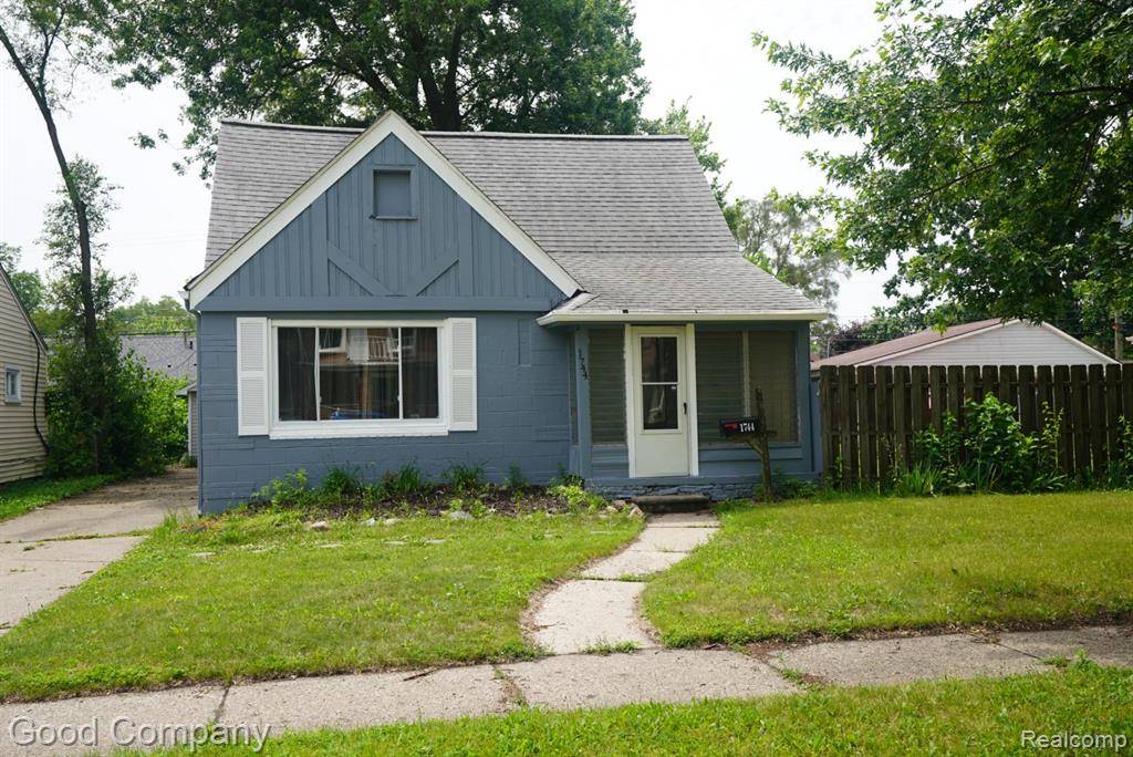 1744 E Madge Avenue, Hazel Park, MI 48030