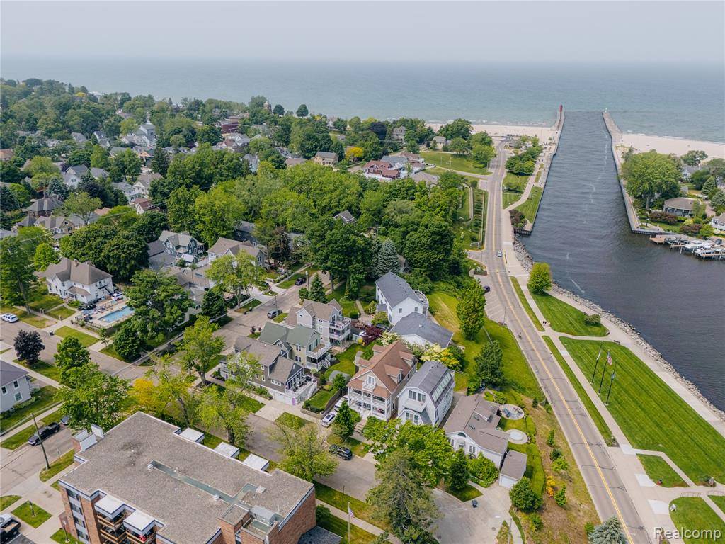 South Haven, MI 49090,229 Huron Street