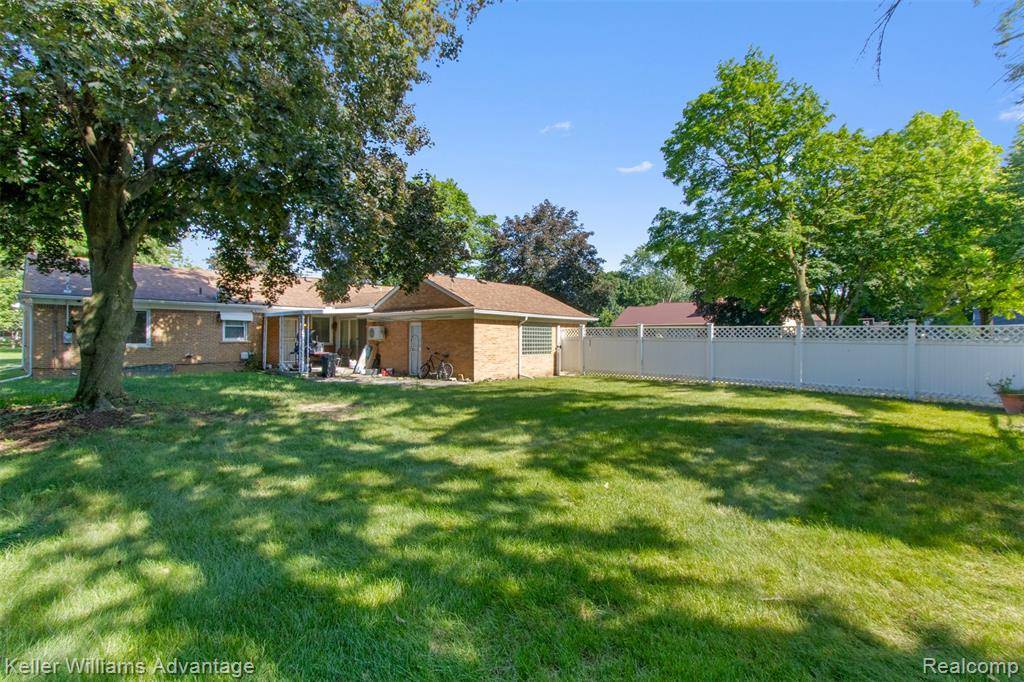 Southfield, MI 48075,21415 Lathrup Street