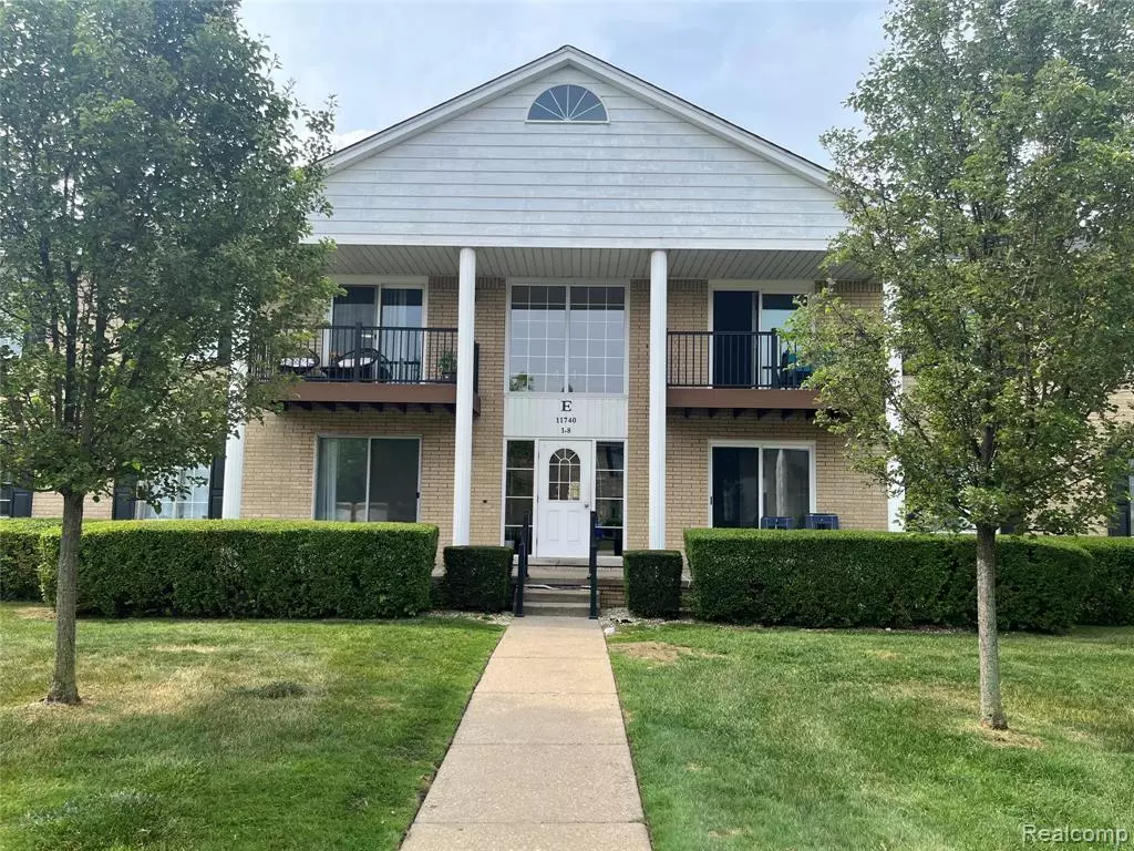 Sterling Heights, MI 48312,11740 Seaton Drive 4