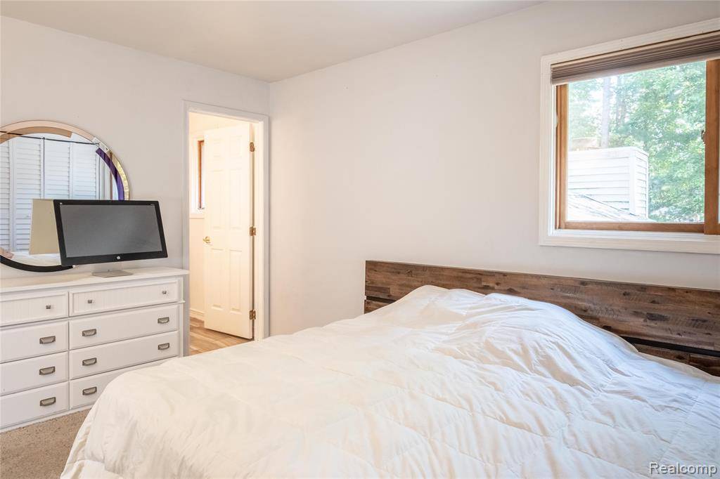 Commerce Twp, MI 48390,9268 Cumberland Court