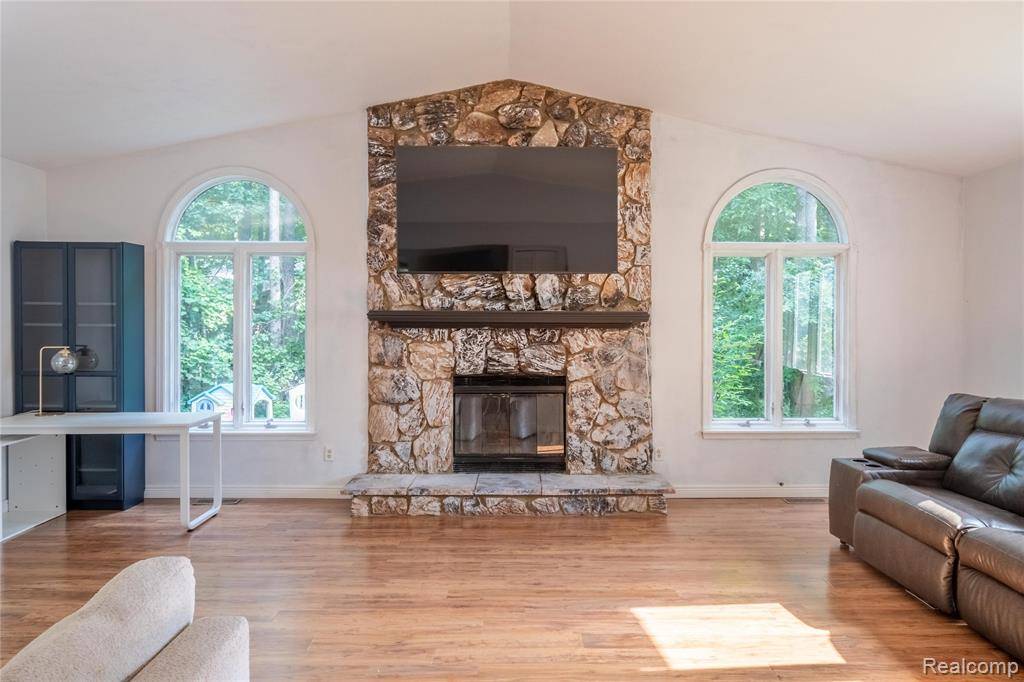 Commerce Twp, MI 48390,9268 Cumberland Court