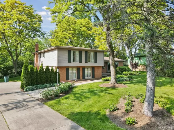 Troy, MI 48084,2650 Binbrooke Drive